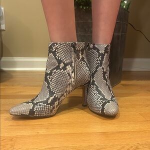 Banana Republic Gray Snakeskin Ankle Booties